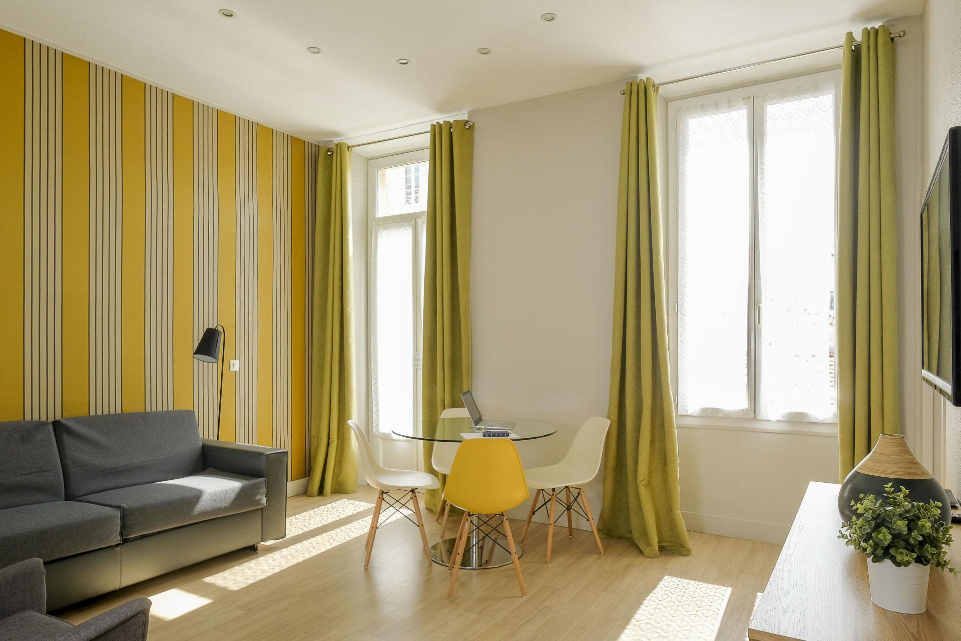 AMMI Nice Massena - Suite 2 pièces avec Balcon