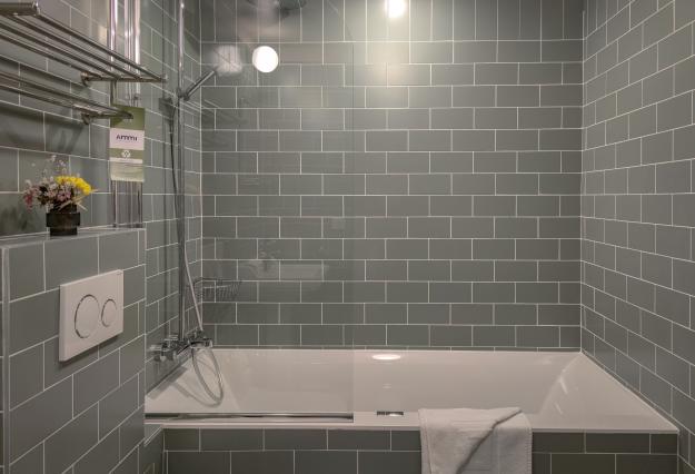 AMMI Vieux Nice - Aparthotel bathtub