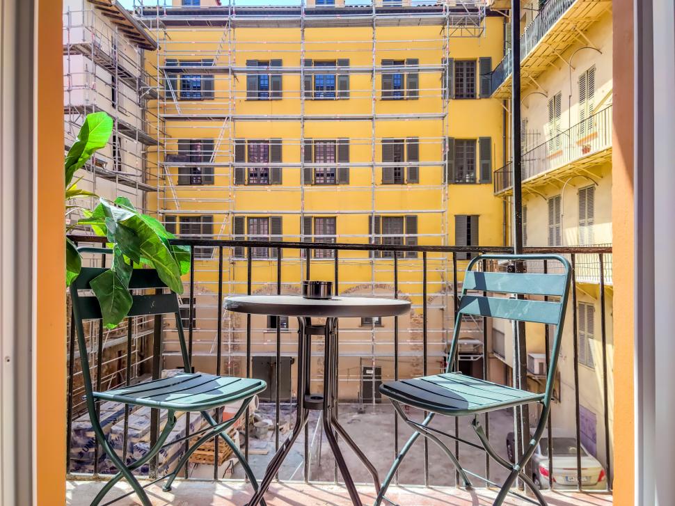 AMMI Vieux Nice - balcony over calm  courtyard