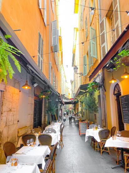 AMMI Vieux Nice - near restaurants & bars