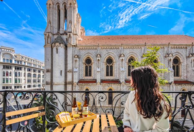 Hôtel du Centre Nice - un hôtel AMMI - balcon vue Notre Dame Nice