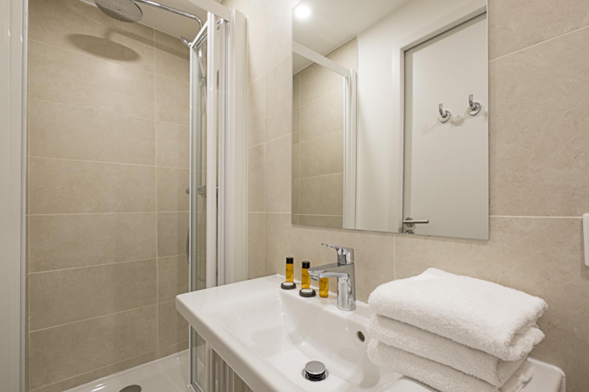 Hôtel du Centre Nice, un hôtel AMMI - Junior Suite vue Notre Dame