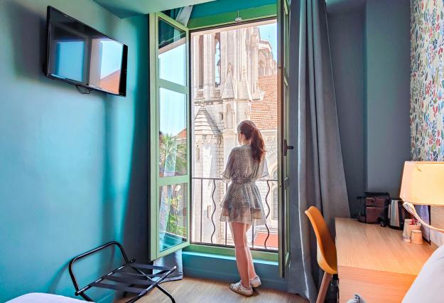 Hôtel du Centre Nice - un hôtel AMMI - view on Basilique Notre Dame